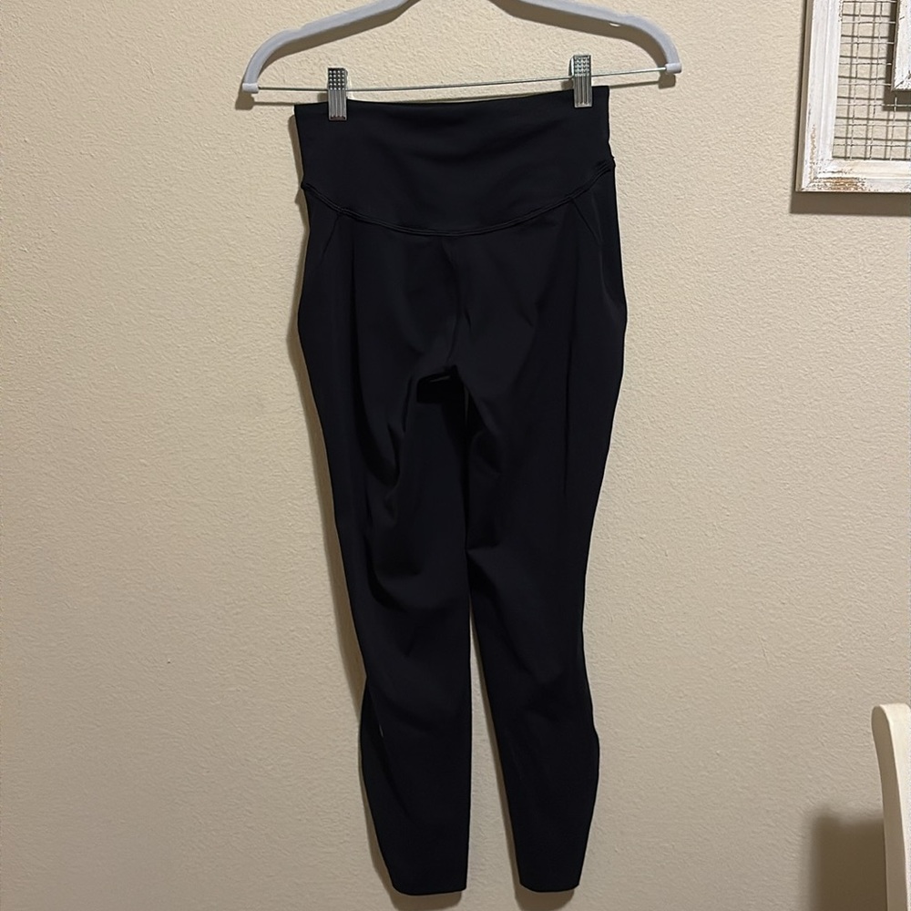 Lululemon Athletica 🍋Women’s Nulu Black Leggings Size 6 NWOT - Picture 9 of 9